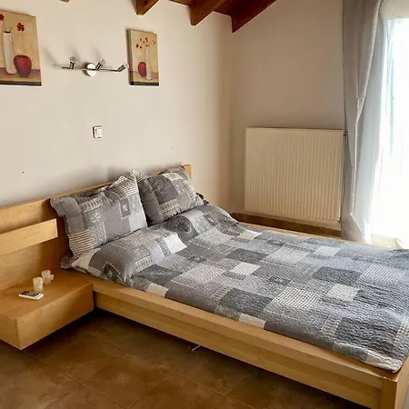 Comfy And Modern Maisonette Apartman *