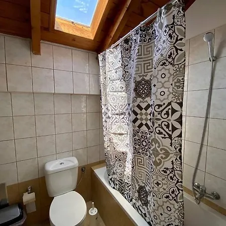 Comfy And Modern Maisonette *