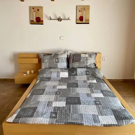 Comfy And Modern Maisonette Apartman *